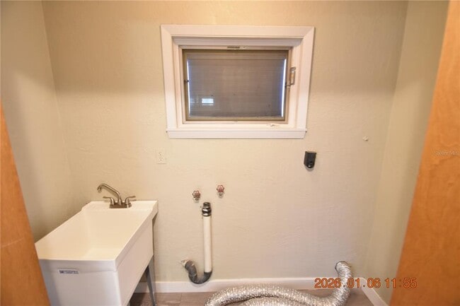 Building Photo - 6485 30th Ave N