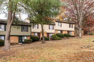Building Photo - Manchester Lake Townhomes