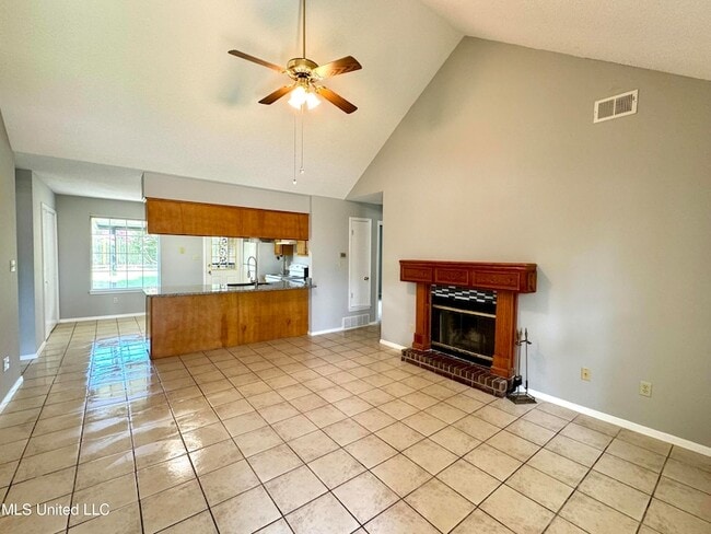 Building Photo - 10233 Curtis Dr