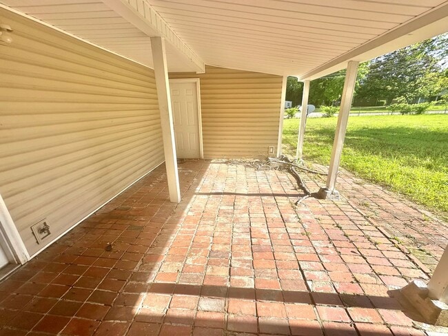 Building Photo - 3/2 For Rent in Montgomery!