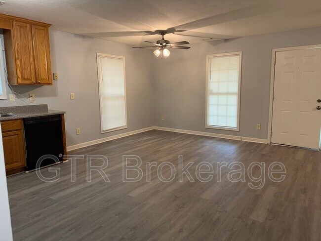 Building Photo - 1145 Booker Ave SW