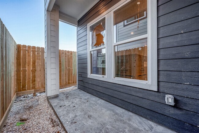Building Photo - 6840 Del Rio St