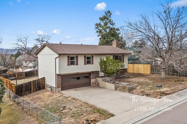 Building Photo - 1730 Hathaway Dr