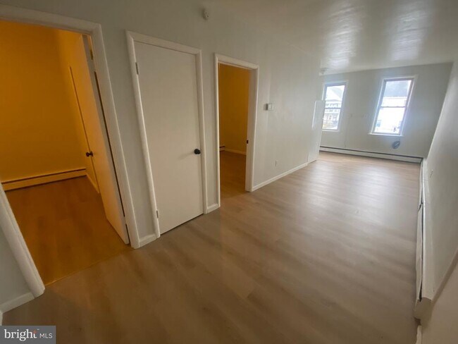 Building Photo - 113 E Lackawanna Ave