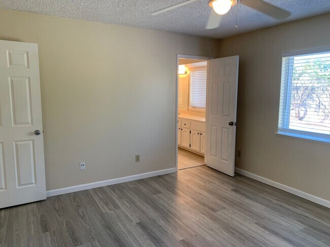 Building Photo - Upgraded Suisun City Home Available NOW!