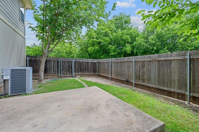 Building Photo - 14517 Harris Ridge Blvd