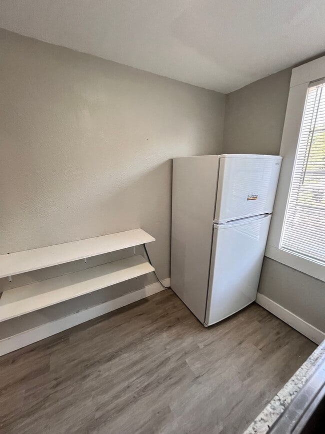 Building Photo - Move In Ready 3-Bedroom Apartment! **MOVE-IN SPECIAL**