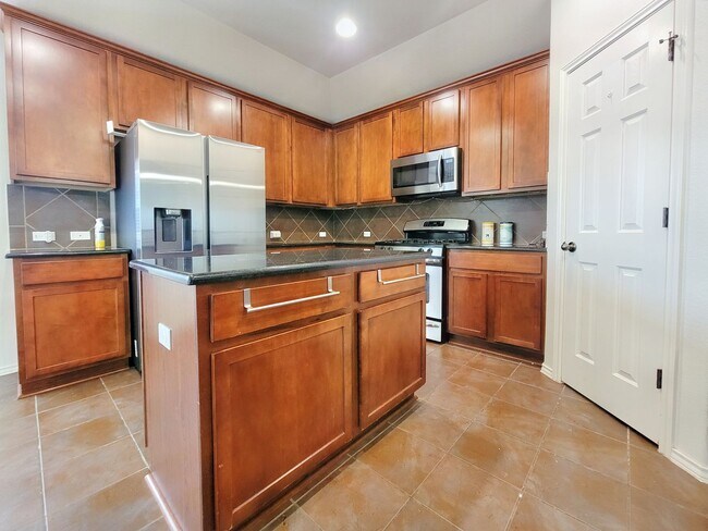 Building Photo - Beautiful 4 BR / 2 BA Home for Rent in Austin