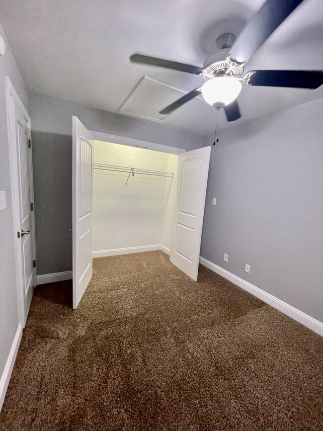 Building Photo - 518 Capstone Dr