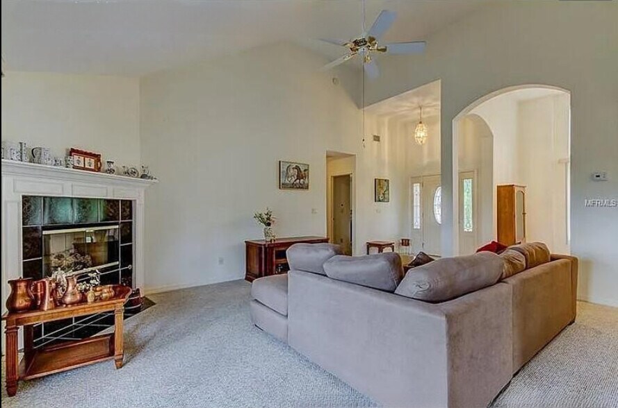 Building Photo - 8101 Setters Point Dr