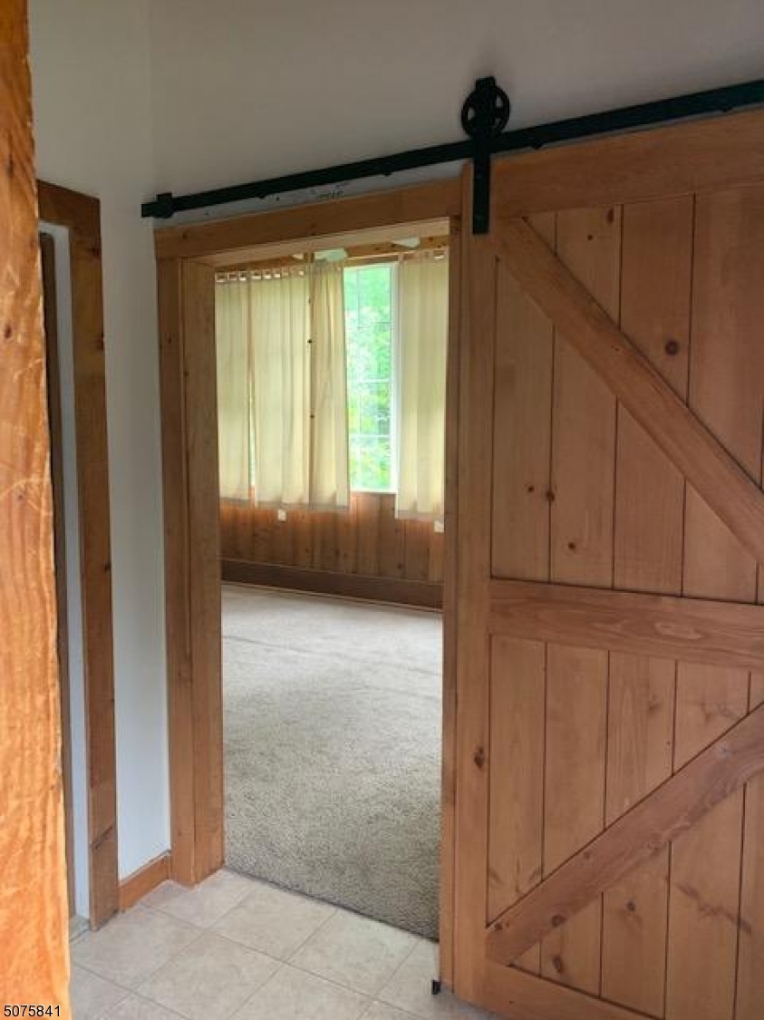 Mud Room - 207 Holly St