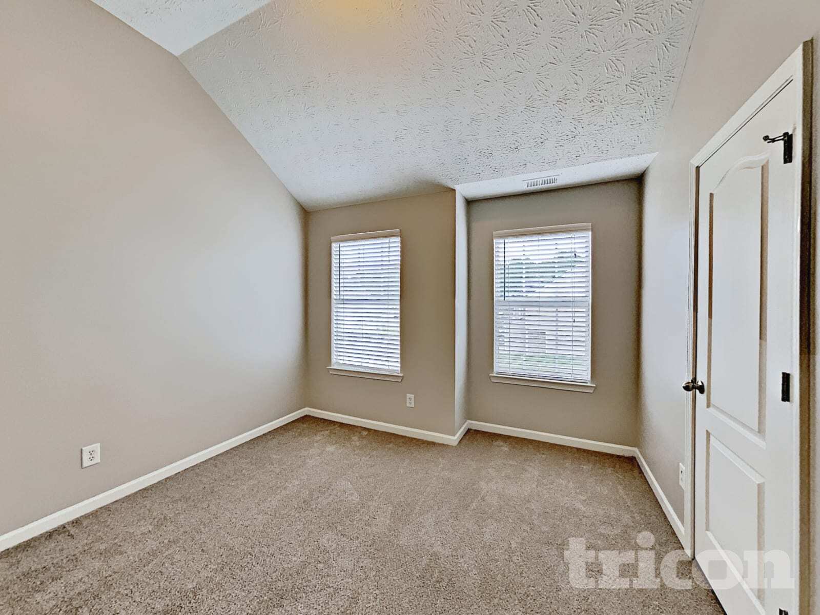 Building Photo - 7637 Garnet Dr