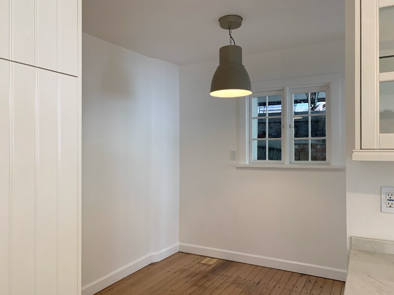 Building Photo - 6251 Holly Mont Dr