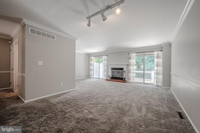 Building Photo - 805 Birch Ln