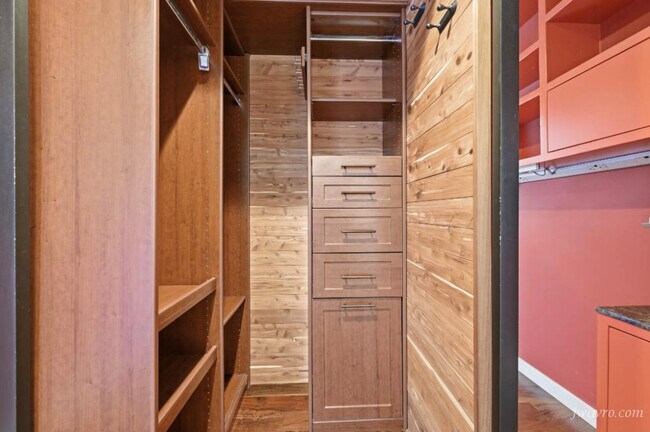 Building Photo - 1177 California St