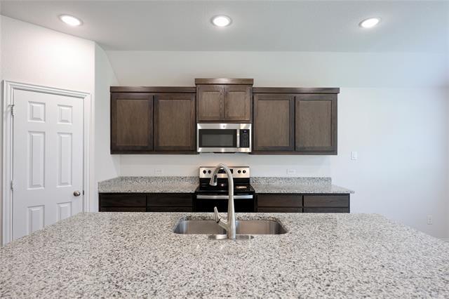 Building Photo - 4012 Mockingbird Ln
