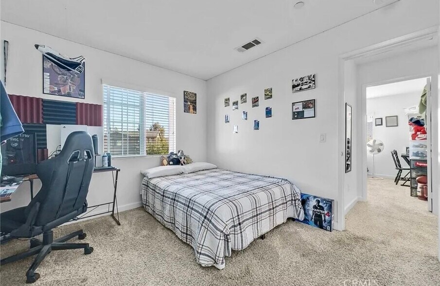 Building Photo - 29427 Linden Pl