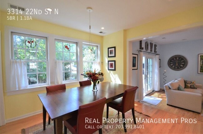 Building Photo - 3314 22nd St N