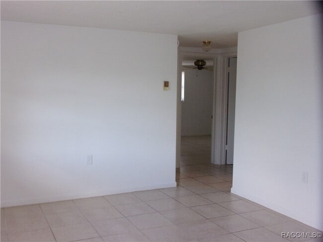 Building Photo - 25 N Barbour St