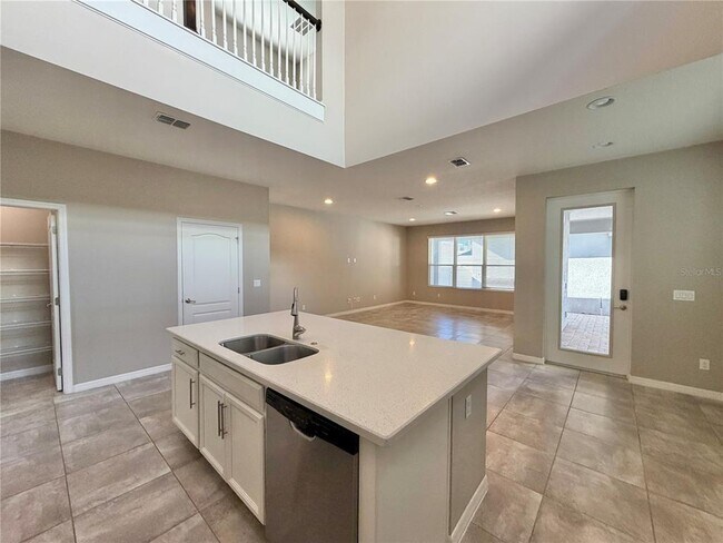 Building Photo - 15060 Andrew Aly