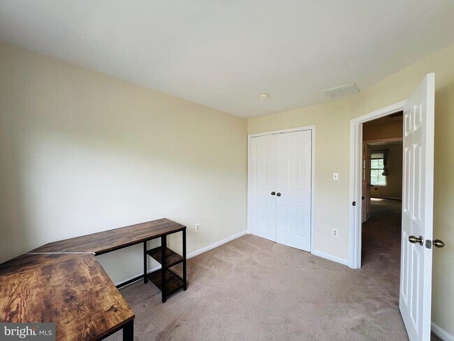 Building Photo - 6107 Asher Ct