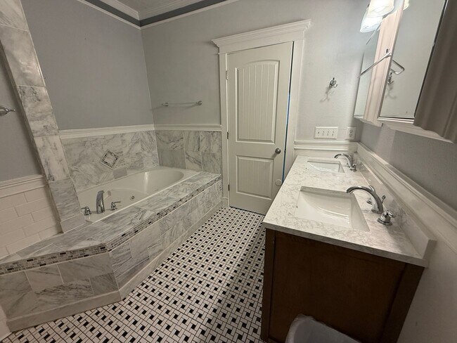 Building Photo - Midland Houses