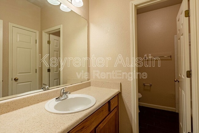 Building Photo - 2822 Southampton Way