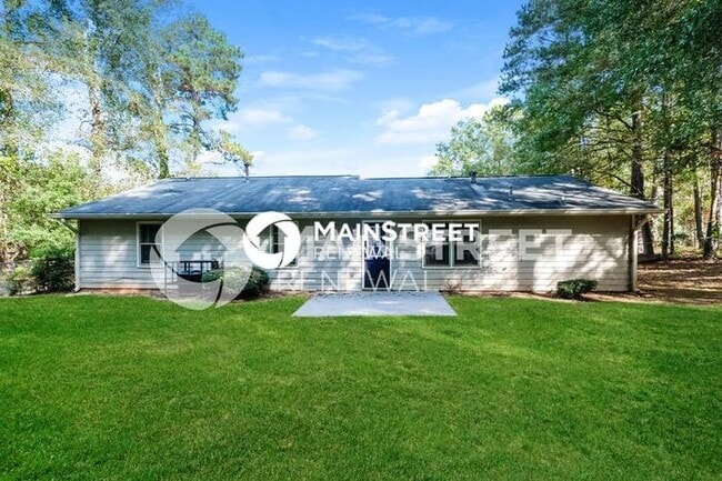 Building Photo - 3 Bedroom Pet-Friendly Home in Covington, ...