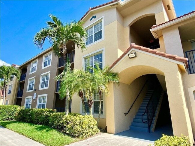 Building Photo - 15035 Michelangelo Blvd