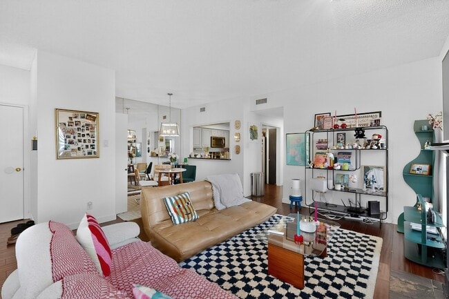 Building Photo - 5859 Frankford Rd