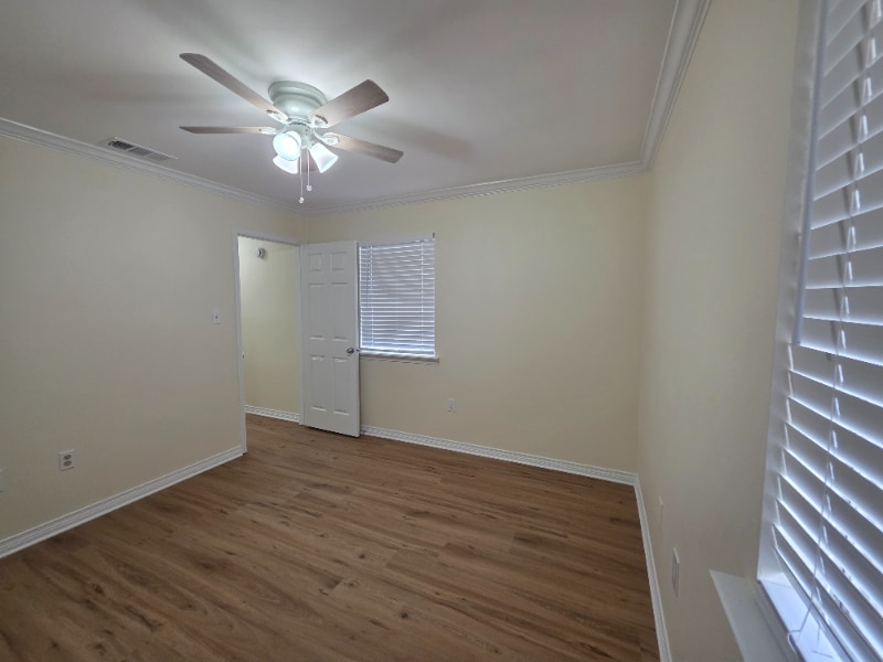 Building Photo - 57400 Oak Ave