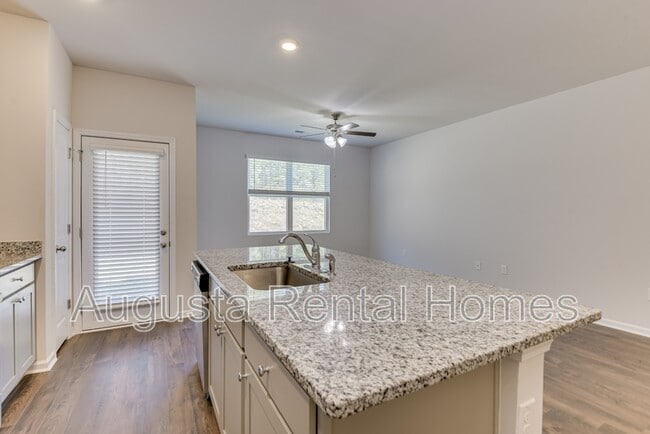 Building Photo - 818 Quaint Parish Cir