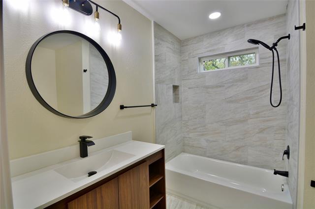 Building Photo - 2605 1st St