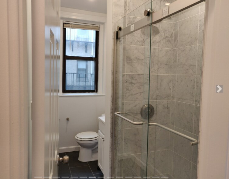 Building Photo - 137 Peterborough St