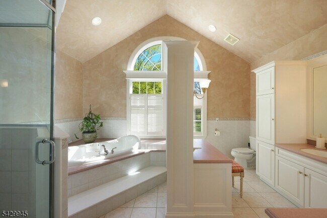 Building Photo - 72 Mine Brk Rd
