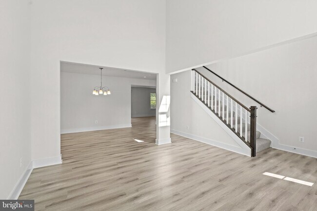 Building Photo - 116 Rose Ct