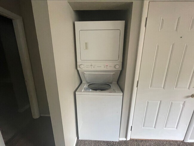 Building Photo - 1328 N 15th St