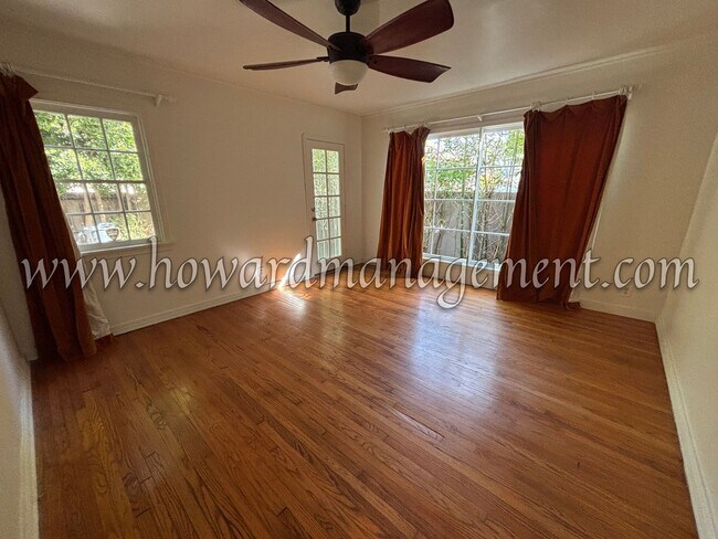 Building Photo - Private and Cozy 4 Bedroom Home located in...