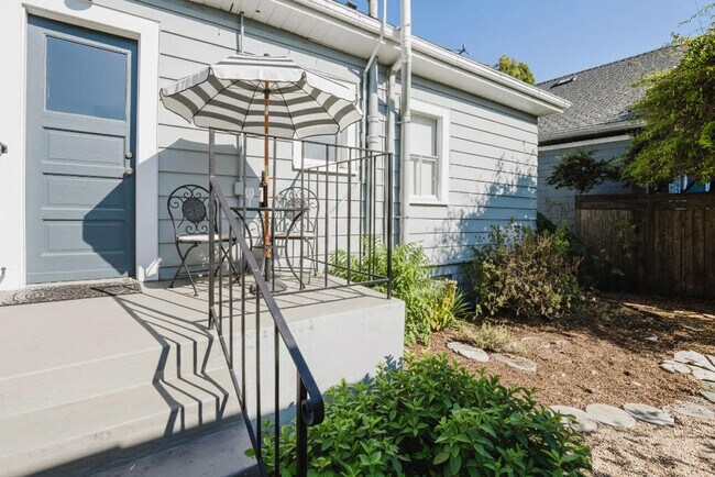 Building Photo - 3791 Latimer Pl