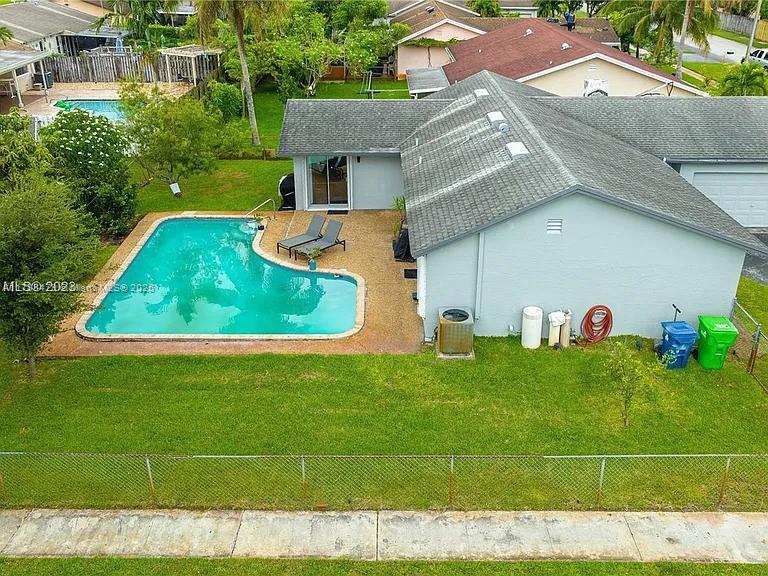 Building Photo - 10900 NW 28th St