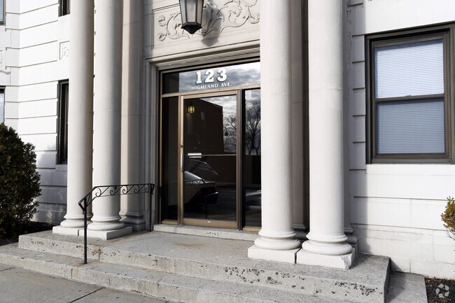 Entrance - 123 Highland Avenue