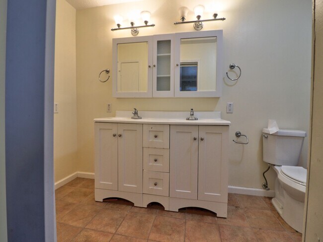 Building Photo - 9203 Danforth Way