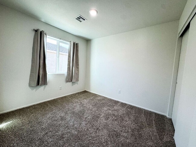 Building Photo - NEWLY BUILT 3-Bed, 2-Bath Home in Yuma!"