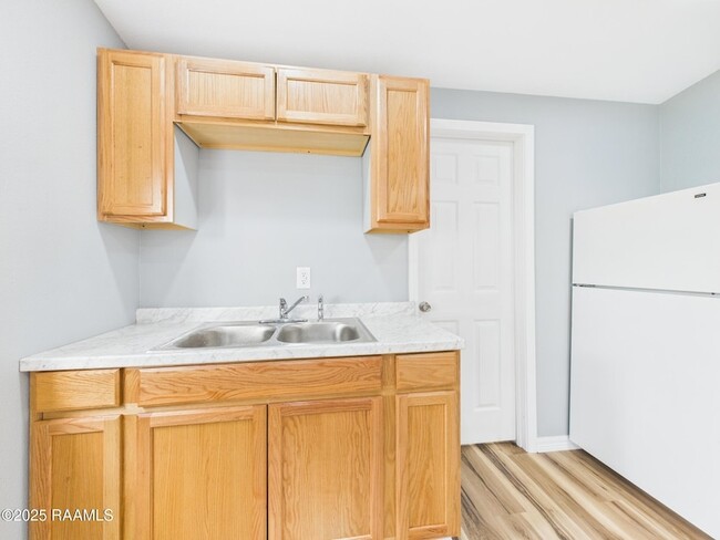 Building Photo - 300 Gauthier Rd