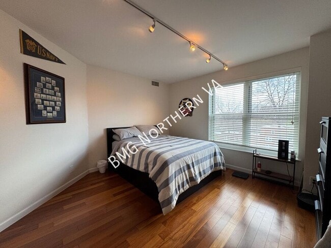 Building Photo - 2100 Langston Blvd.