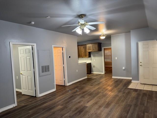 Building Photo - 105 Cobblestone Dr W