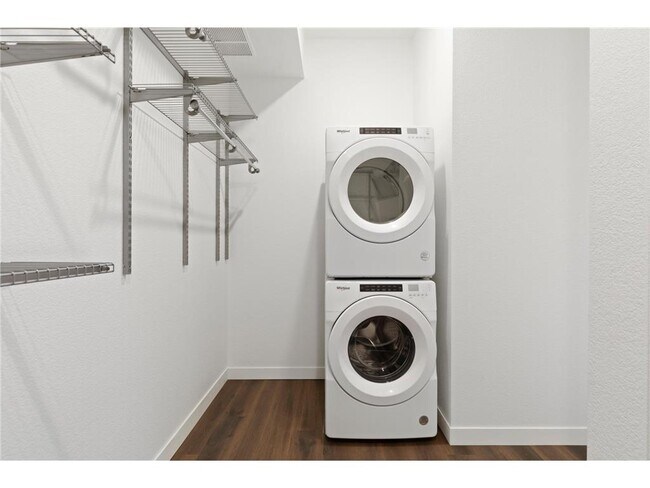 Building Photo - 366 Magnolia Ln