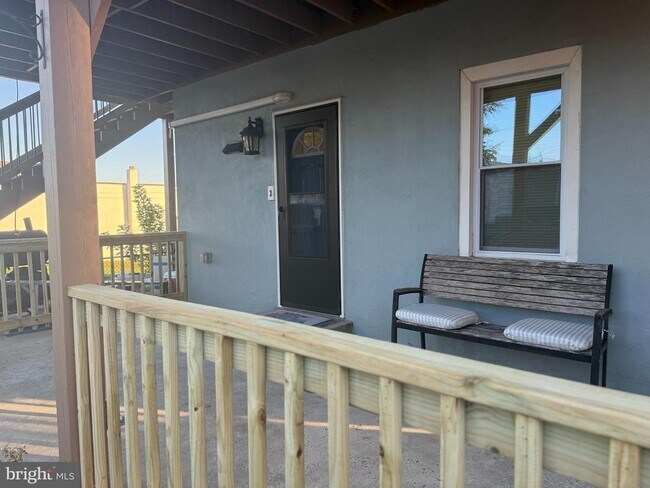 Building Photo - 439 W Glenside Ave