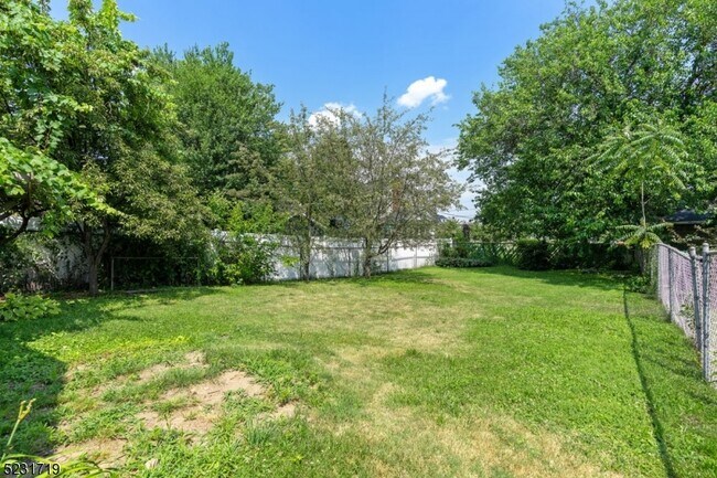 Building Photo - 105 Berkeley Ave