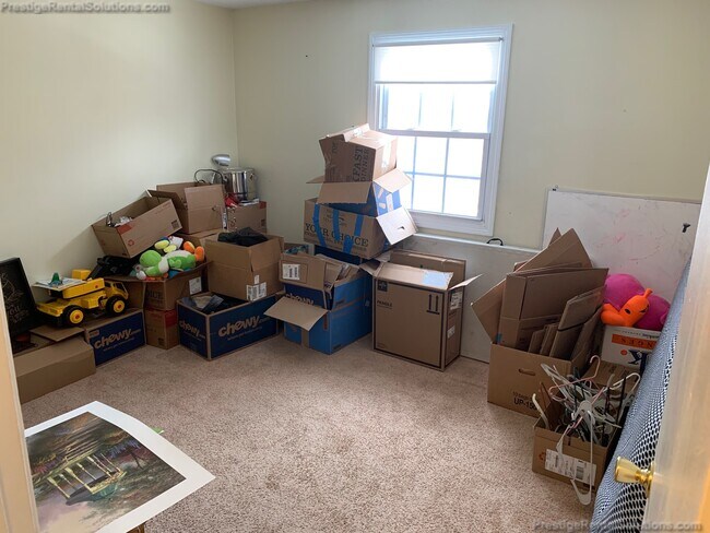 Building Photo - 39 Dinan Dr